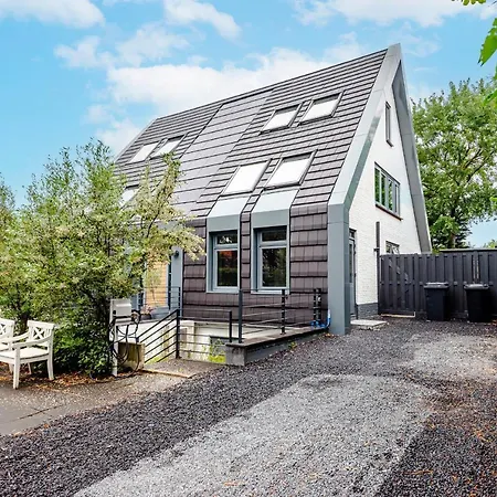 Summer House *